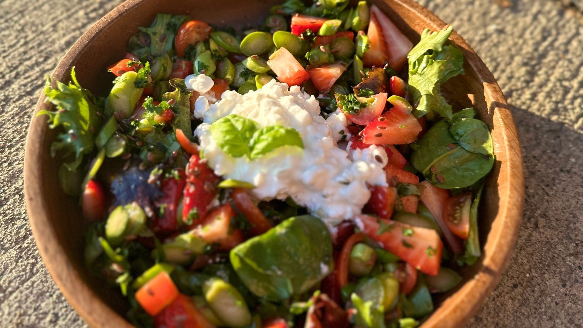 Spargel Erdbeer Salat – Dominik Süss