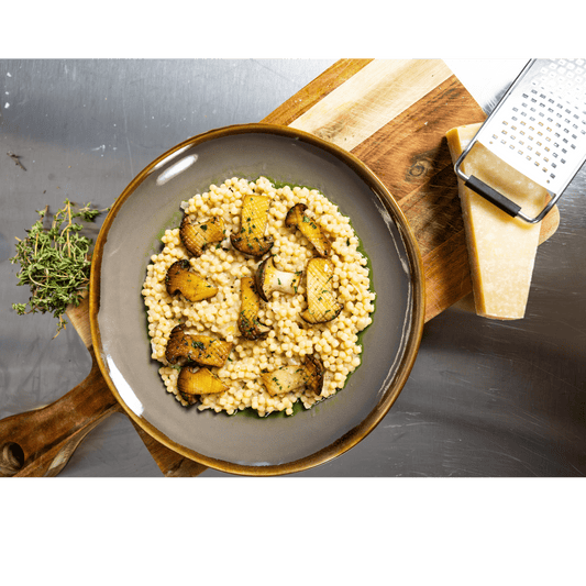 Fregola Sarda „Risotto“ mit gebratenen Kräuterseitlingen