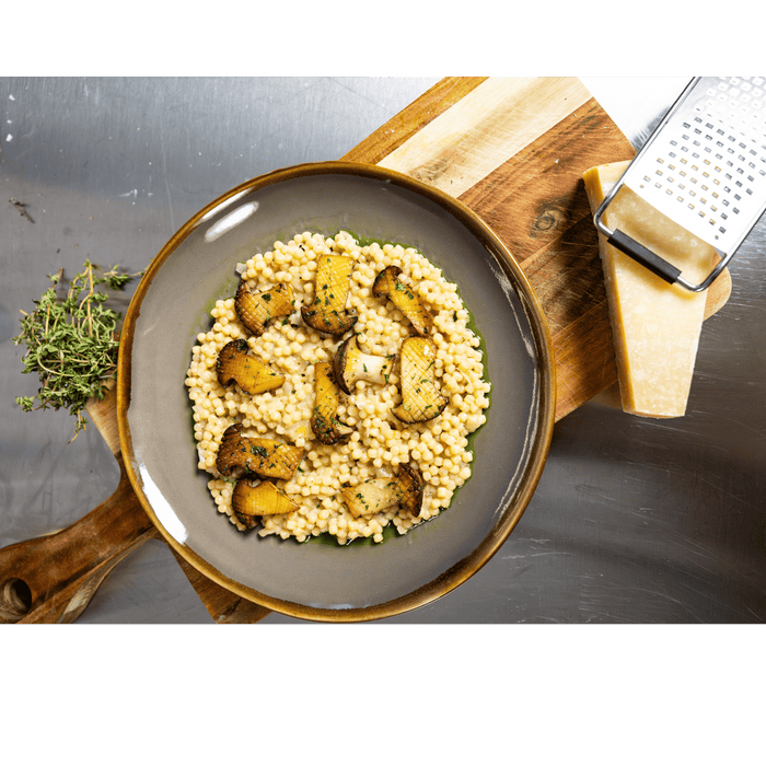 Fregola Sarda „Risotto“ mit gebratenen Kräuterseitlingen